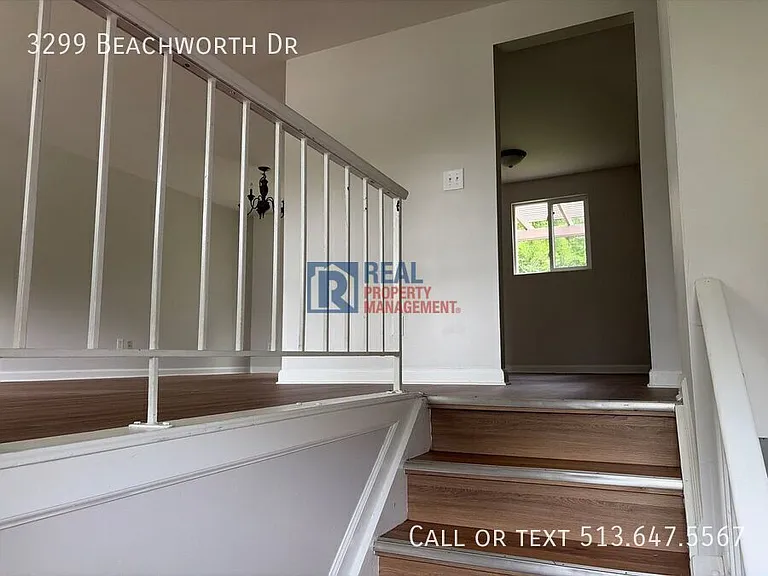 3299 Beachworth Dr — Photo 2