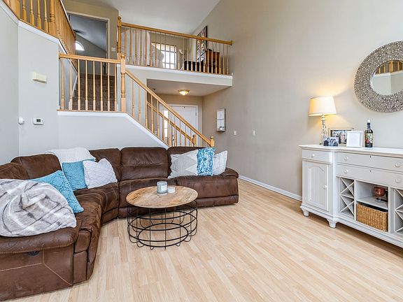 5th image of 203 Ainsley Dr