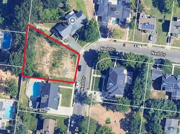 128 Ned Drive, Lakewood, NJ 08701