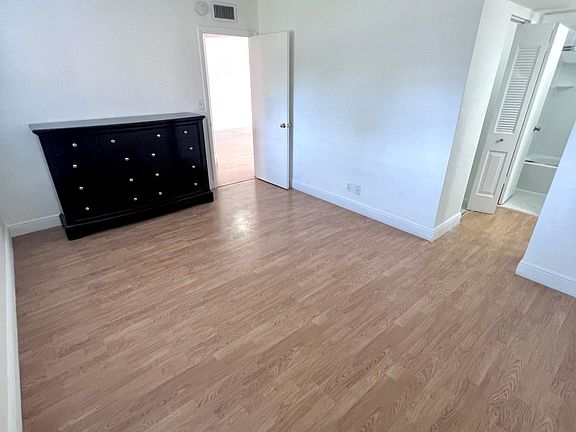 4th image of 13715 Kendale Lakes Cir APT 215