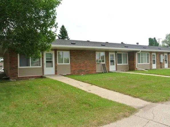 10 19th Ave SW, 10 19th Ave SE #3, Minot, ND 58701