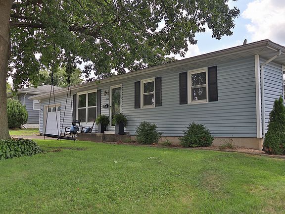 2nd image of 1214 Easy St