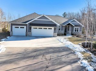 2502 Westline Rd, Suamico, WI 54313