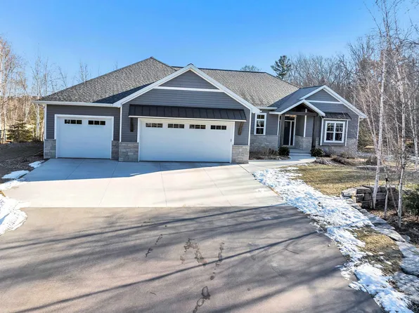 2502 Westline Rd, Suamico, WI 54313