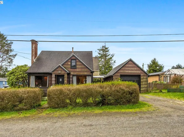 1822 SE 2nd St, Lincoln City, OR 97367