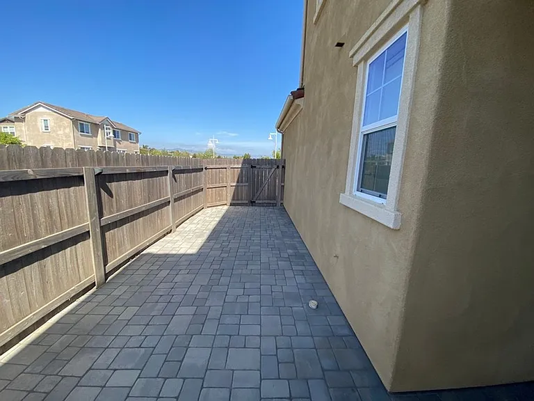 1824 Blue Sage Ln — Photo 13