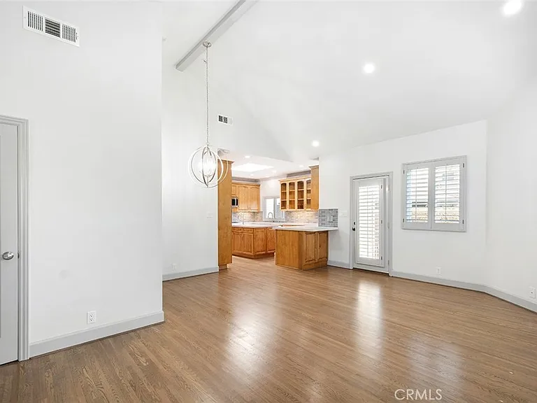 8848 Ashcroft Ave — Photo 23