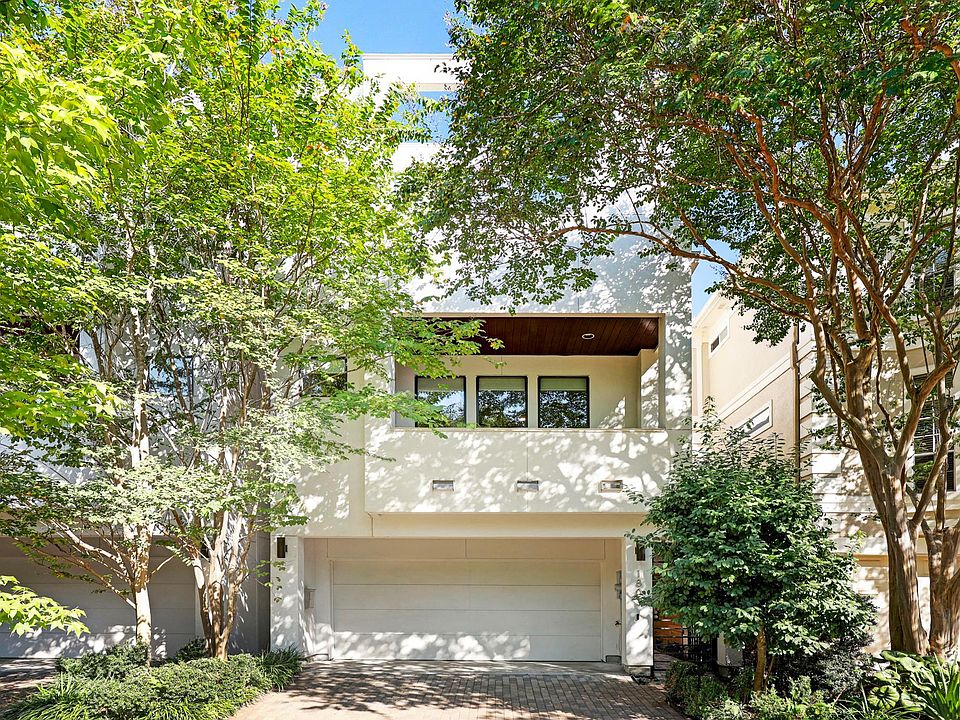Welcome. Street facing with private driveway