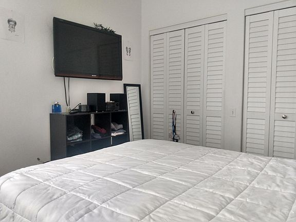 4th image of 5 N Wabash Ave APT 306