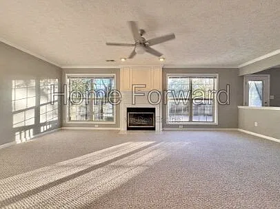 3 bed, 2.5 bath, 2058 sqft, $2,500 — Photo 4