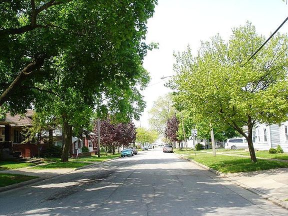 3rd image of 414 Dale Ave