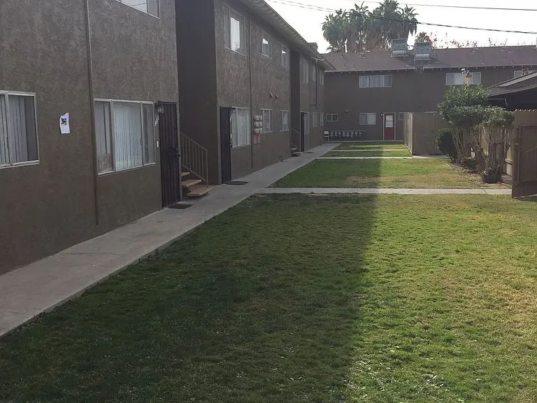 3920-3932 Christmas Tree Ln #4600-4622 — Photo 15