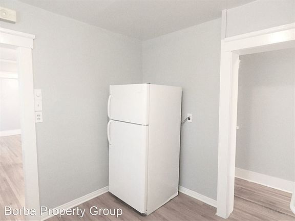 4th image of 1750 E 2nd St #3238726