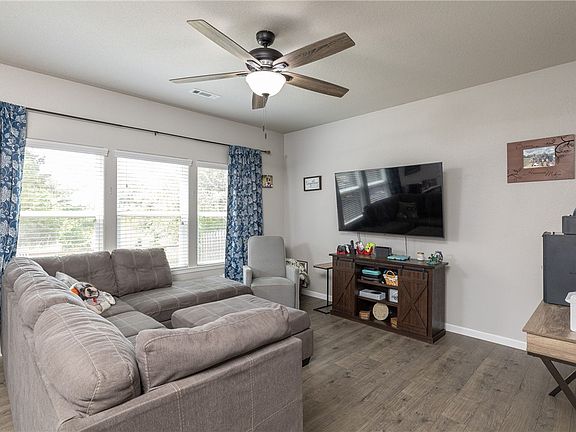 5th image of 5070 W Claxton Cir
