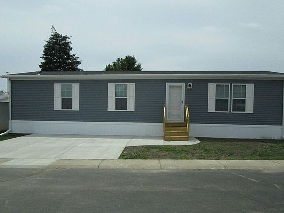 4th image of 23621 Pine Dr