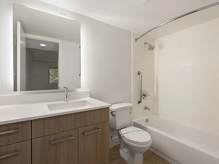AVIA Lofts on Parkway — Photo 113