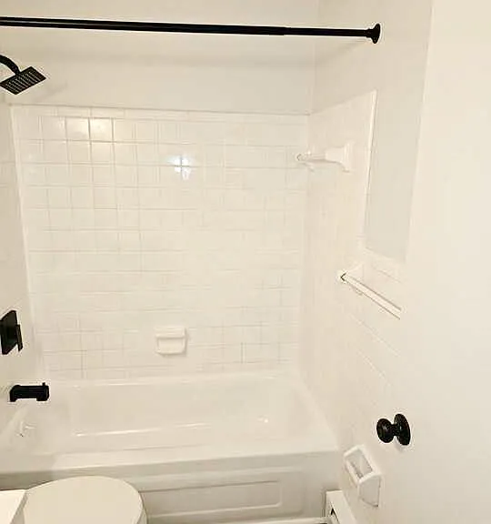5856 Highview Dr — Photo 4