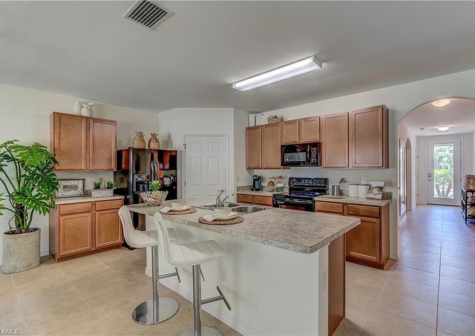 10457 Canal Brook Ln, Lehigh Acres, FL 33936 | Zillow