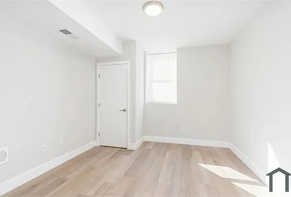 429 W York St #1 — Photo 5