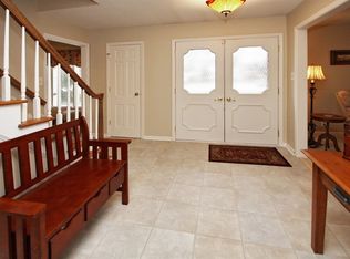 122 Brunswick Ct, Carmel, IN 46033