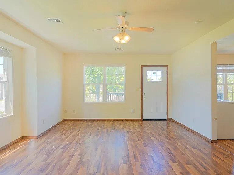 3117 S Wall Ave — Photo 4