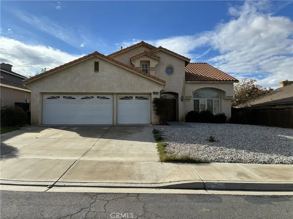 12334 Navajo Ln, Victorville, CA 92392
