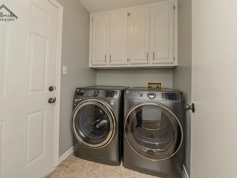 4611 Misty Valley E — Photo 16