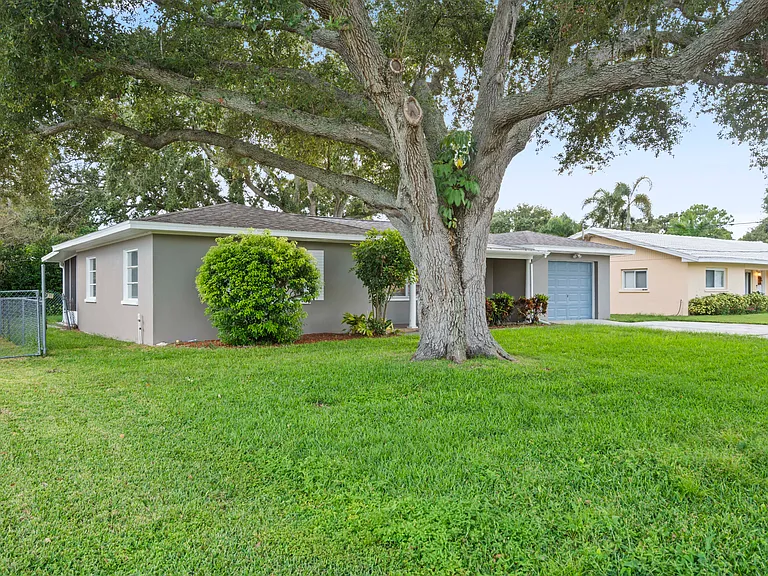 2192 Belmar Dr — Photo 47