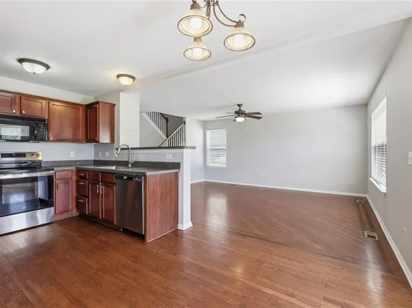 1827 NW 82nd Ter, Kansas City, MO 64151