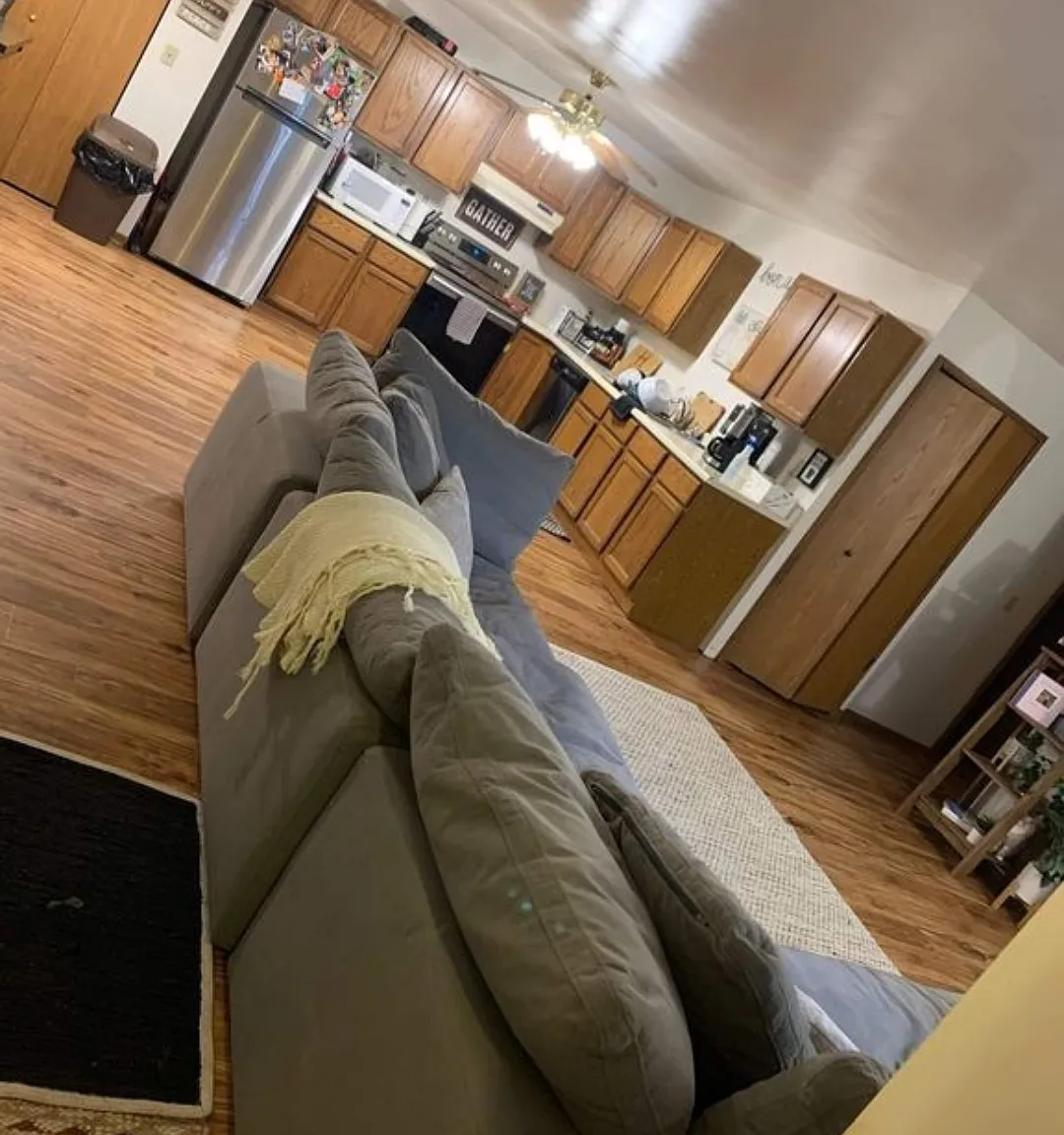 2 bed, 1300 sqft, $1,700 — Photo 2