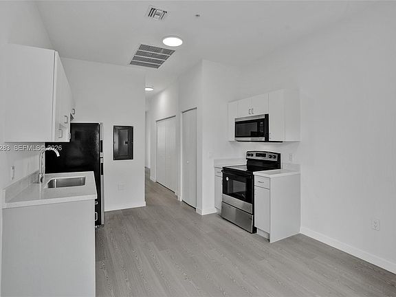 2nd image of 1567 NW 1st St #3
