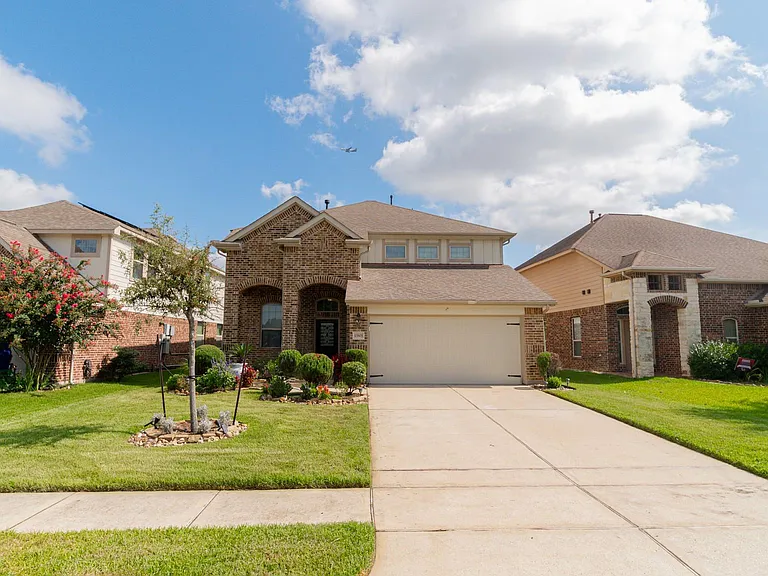 13303 Davenport Hills Ln — Photo 1