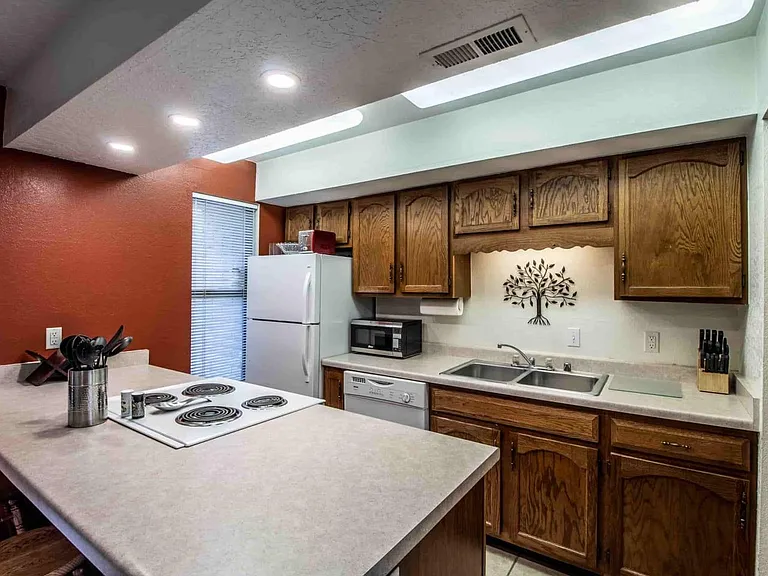 1012 E Navajo St #N5 — Photo 6