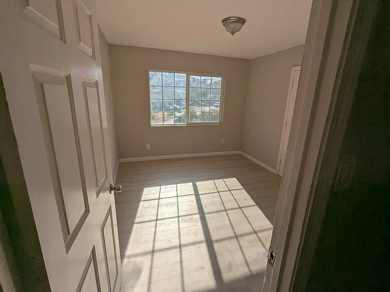 706 Appian Way — Photo 13