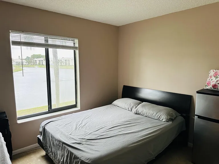 1110 Green Pine Blvd #B2 — Photo 5