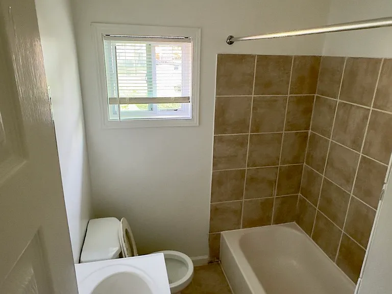 370 Allgood Rd NE #370 — Photo 4
