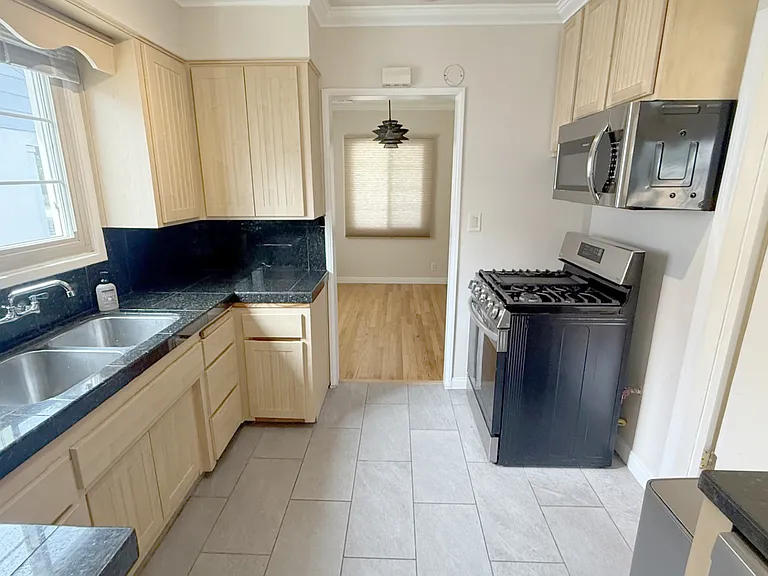 6243 Blucher Ave — Photo 8