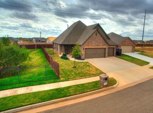 2404 NW 193rd St, Edmond, OK 73012