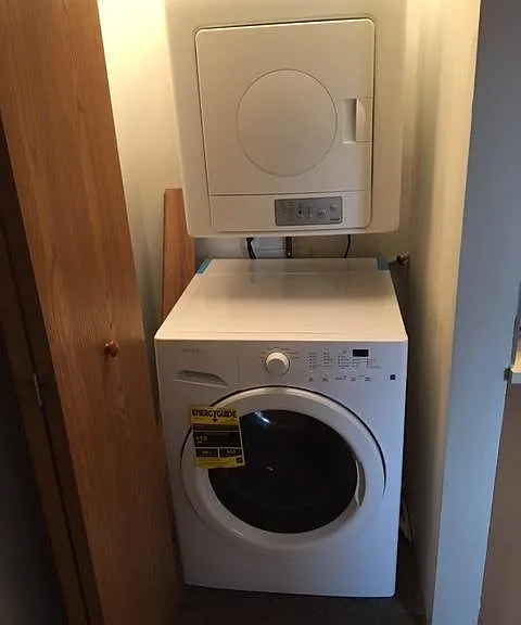 Convenient washer/dryer in unit.