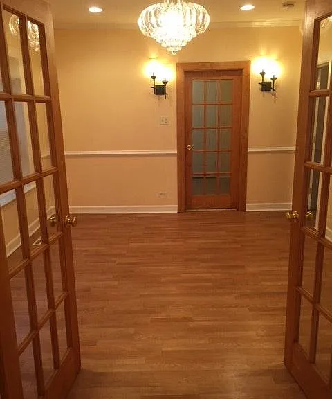 8122 S Rhodes Ave — Photo 3