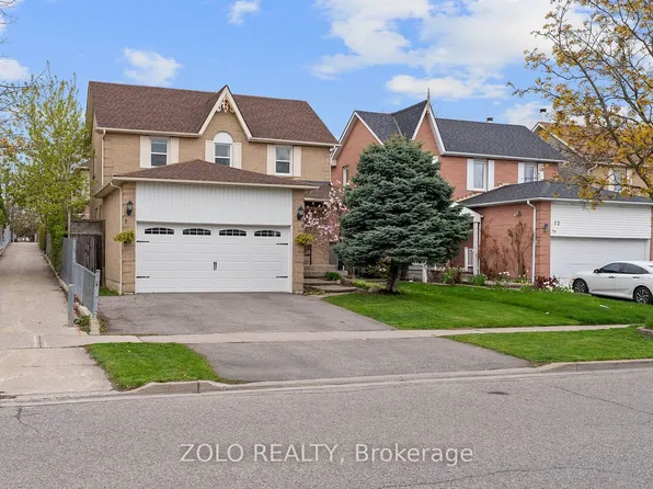 10 Coles Ave, Ajax, ON L1T 3G7