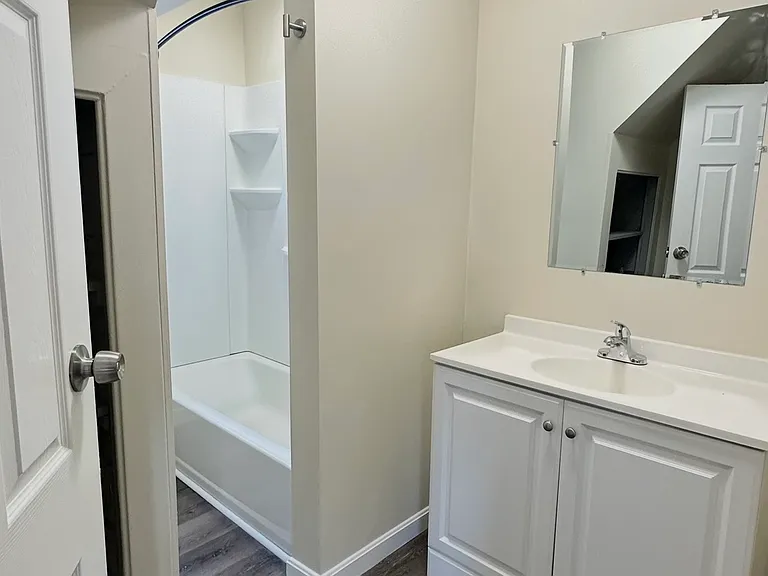 377 Main St #1 — Photo 8