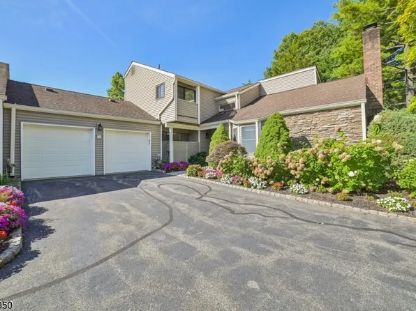 1 Sarazen Ct, Florham Park Boro, NJ 07932