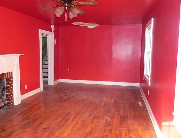 2nd image of 504 Roberts St