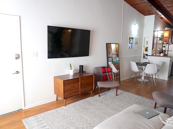 2nd image of 815 Pacific St APT 5