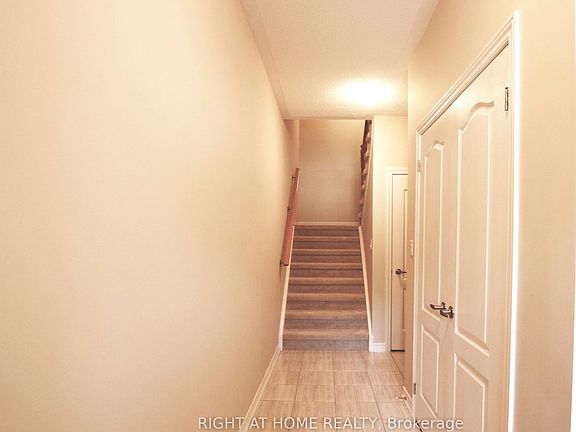 5th image of 49 Milson Cres