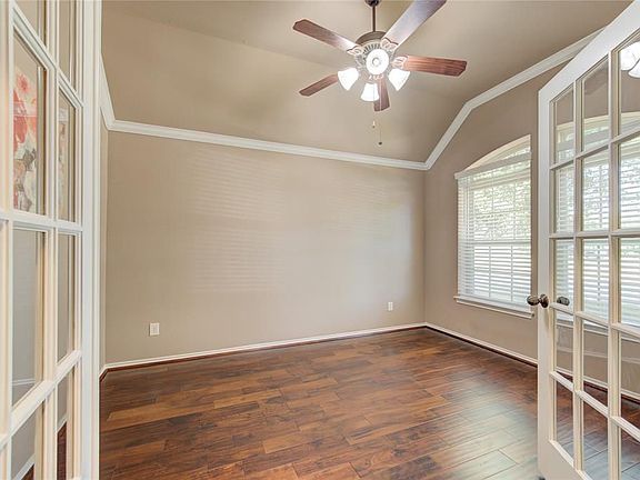 4th image of 4030 Calaway Oaks Ln