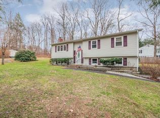4 Waterhole Rd, Colchester, CT 06415