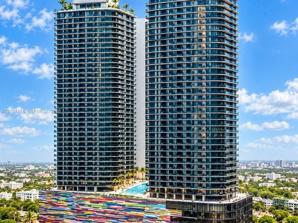 45 SW 9th St, Miami, FL