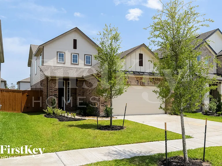 15418 Formaston Dr — Photo 2